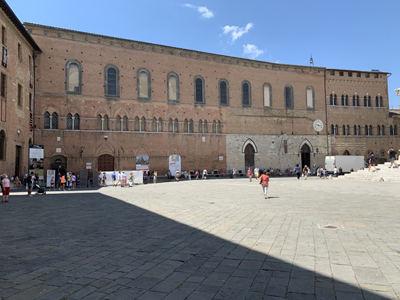hopital santa maria della scala petit